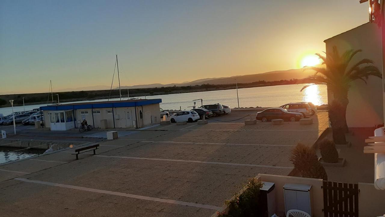 T2 Cabine Avec Tres Belle Vue Sur Le Port De Plaisance Leucate Exterior foto
